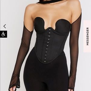 Black House of Cb top